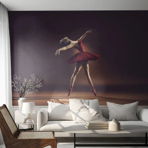 Fotomurali Standard Eco - Ballerina in abito rosso - 100x70cm - Prima ballerina - Decorazione murale moderna per soggiorno e camera da letto ARTTOR