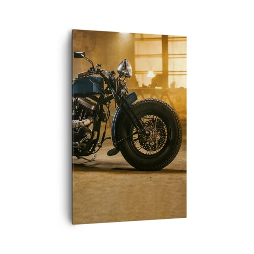 Quadro su tela - Stampe su Tela - Una motocicletta elegante in un interno industriale con luci calde - 80x120cm - Posso tutto - Decorazione murale moderna per soggiorno e camera da letto ARTTOR