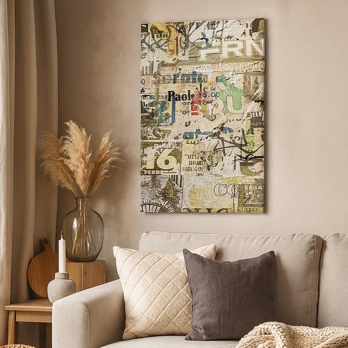 Quadro su tela - Stampe su Tela - Un collage di frammenti di giornali e manifesti in stile artistico. - 50x70cm - Qualcosa sta succedendo… - Decorazione murale moderna per soggiorno e camera da letto ARTTOR