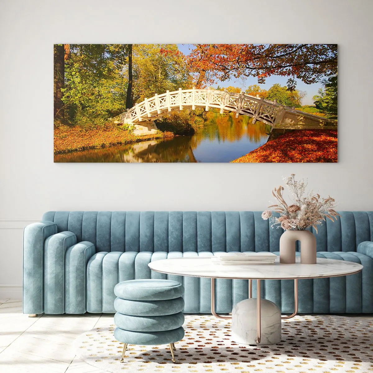 Quadro su vetro - Un ponte in un parco circondato da foglie autunnali su acque calme - 120x50cm - Sul bianco ponticello dei sospiri - Decorazione murale moderna per soggiorno e camera da letto ARTTOR