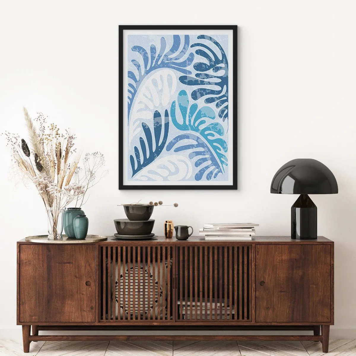 Poster in cornice nera - Composizione astratta di foglie nelle tonalità del blu - 50x70cm - Felci blu - Decorazione murale moderna per soggiorno e camera da letto ARTTOR