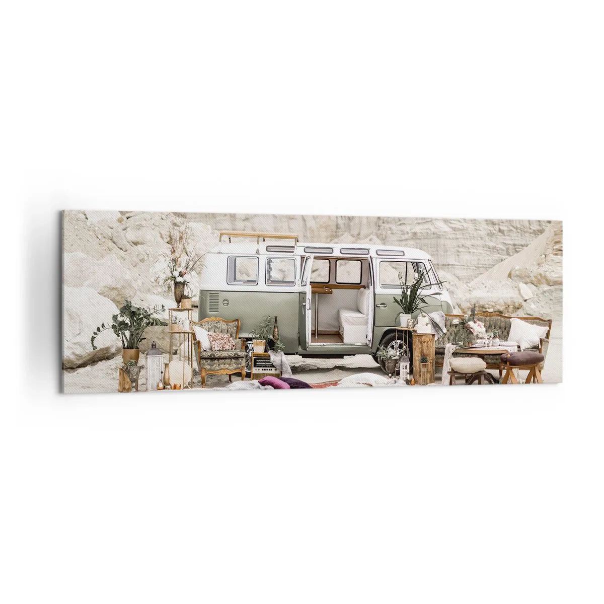 Quadro su tela - Stampe su Tela - Un camper retrò dal design boho sullo sfondo di un paesaggio roccioso. - 160x50cm - è tempo di viaggiare - Decorazione murale moderna per soggiorno e camera da letto ARTTOR