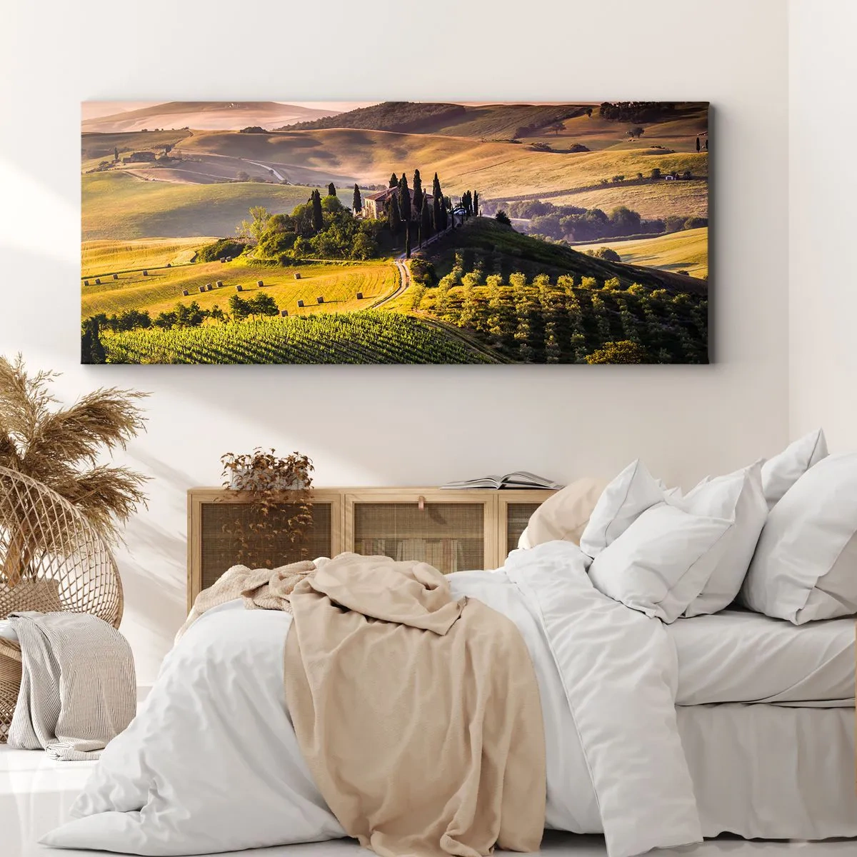 Quadro su tela - Stampe su Tela - Paesaggio toscano con vigneti e una casa su una collina - 140x50cm - Arcadia: paesaggio toscano - Decorazione murale moderna per soggiorno e camera da letto ARTTOR