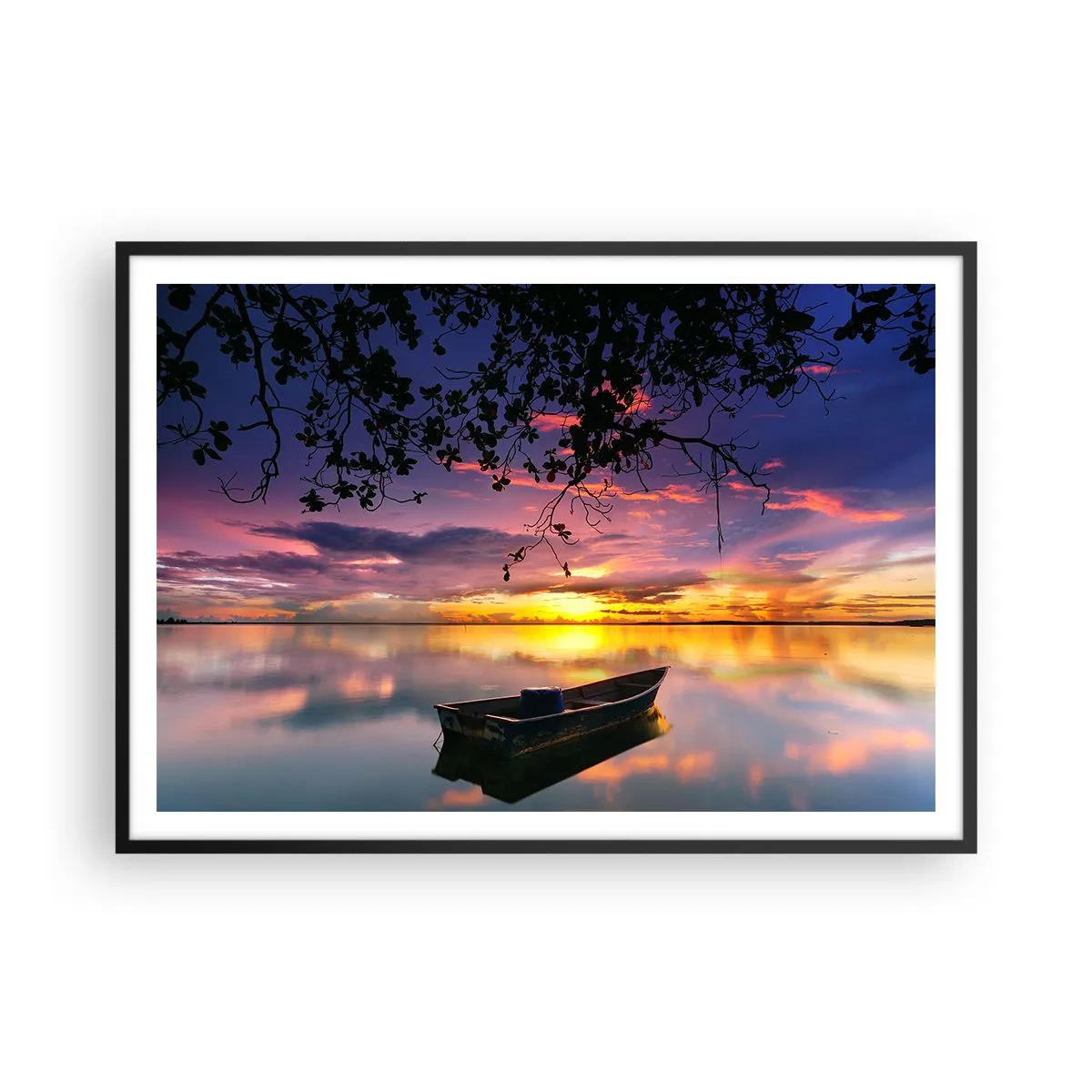 Poster in cornice nera - Una barca in acque calme al tramonto - 100x70cm - Ti sembra di essere sospeso nel cielo... - Decorazione murale moderna per soggiorno e camera da letto ARTTOR