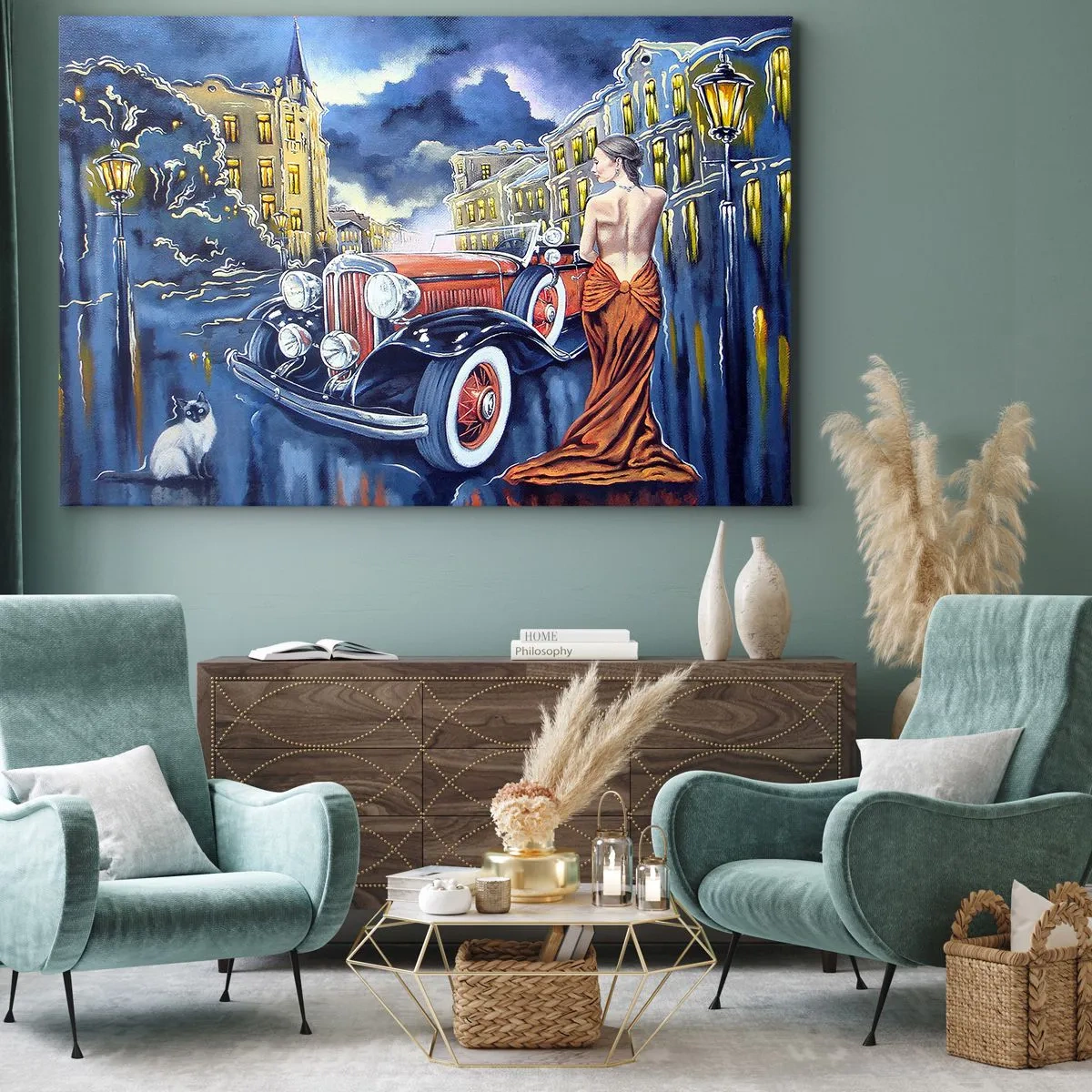 Quadro su tela - Stampe su Tela - Una donna in un abito elegante accanto a un'auto d'epoca di notte - 120x80cm - Notturno in blu e coralli - Decorazione murale moderna per soggiorno e camera da letto ARTTOR