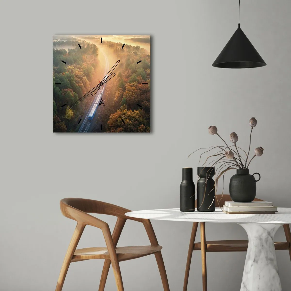 Orologio da parete - Orologio in Vetro - Un treno in una foresta autunnale all'alba - 30x30cm - Viaggio autunnale - Decorazione murale moderna per soggiorno e camera da letto ARTTOR
