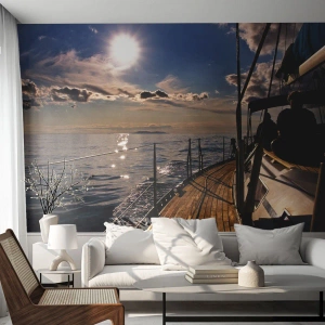 Fotomurali Premium Sand - Una barca a vela su un mare calmo al tramonto - 100x70cm - A vele spiegate verso il sole - Decorazione murale moderna per soggiorno e camera da letto ARTTOR