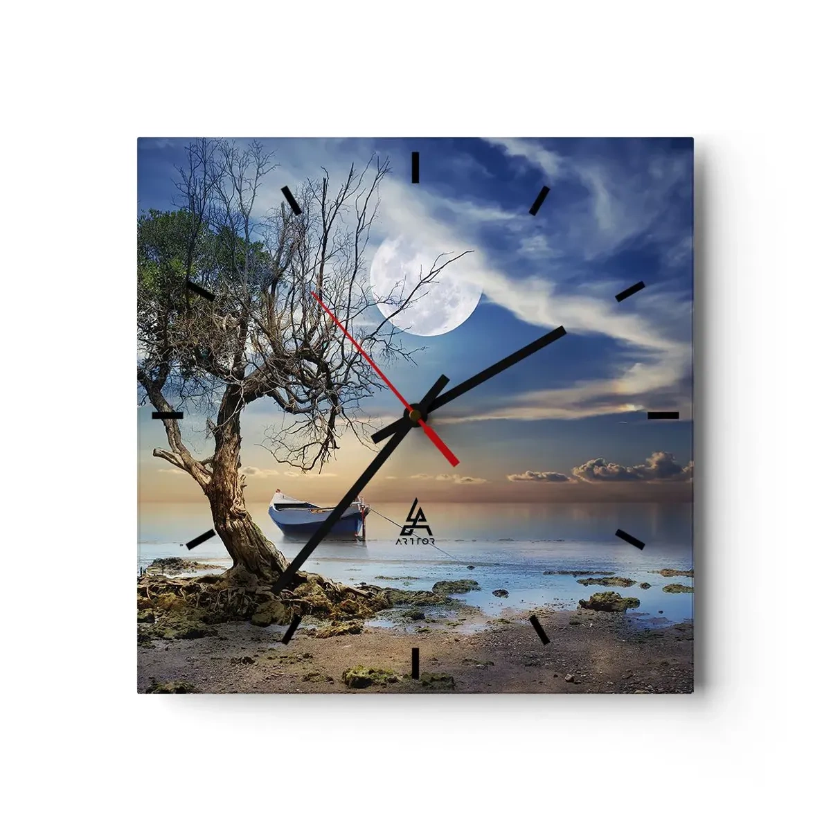 Orologio da parete - Orologio in Vetro - Un albero solitario e una barca su acque calme sotto la luna piena. - 30x30cm - È la fine o l'inizio? - Decorazione murale moderna per soggiorno e camera da letto ARTTOR