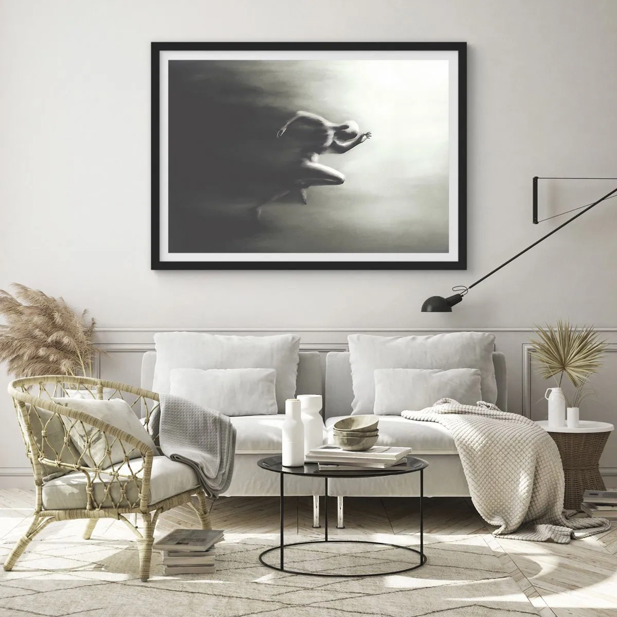 Poster in cornice nera - Una silhouette in bianco e nero di una figura in corsa, realizzata in uno stile dinamico e surreale. - 70x50cm - Inarrestabile - Decorazione murale moderna per soggiorno e camera da letto ARTTOR