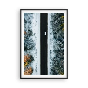 Poster in cornice nera - Tagliando la foresta invernale - 61x91 cm