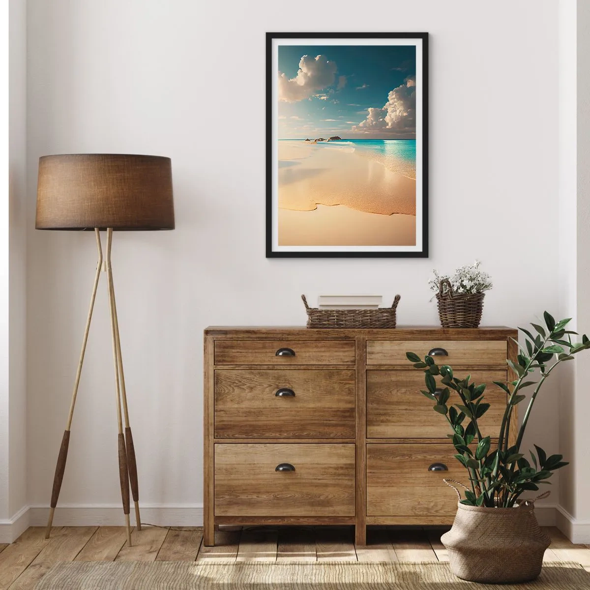 Poster in cornice nera - Una spiaggia con acqua turchese, nuvole delicate e sabbia - 50x70cm - Giornata ideale - Decorazione murale moderna per soggiorno e camera da letto ARTTOR
