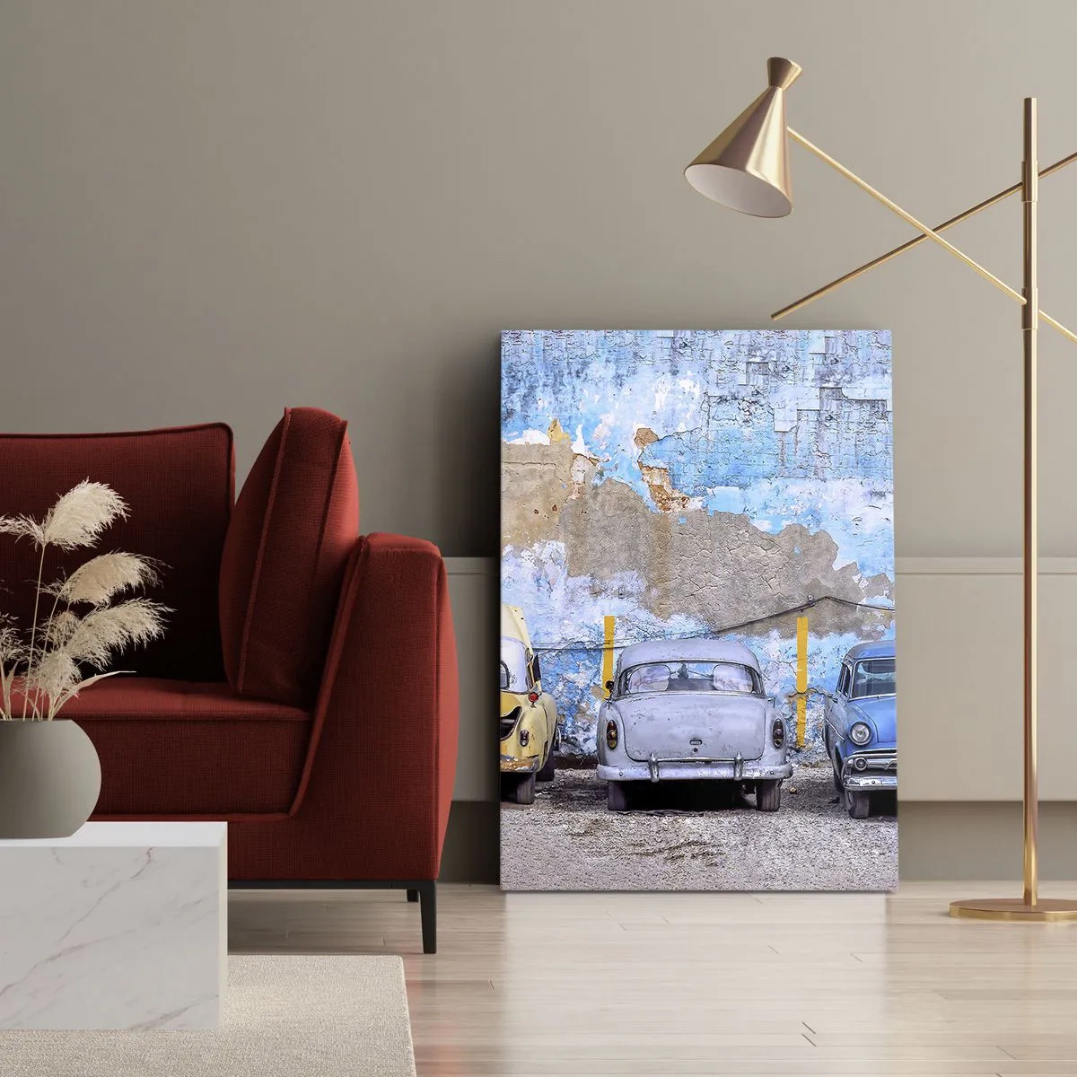 Quadro su tela - Stampe su Tela - Vecchie auto sullo sfondo di un muro distrutto - 50x70cm - L'incontro dei veterani - Decorazione murale moderna per soggiorno e camera da letto ARTTOR