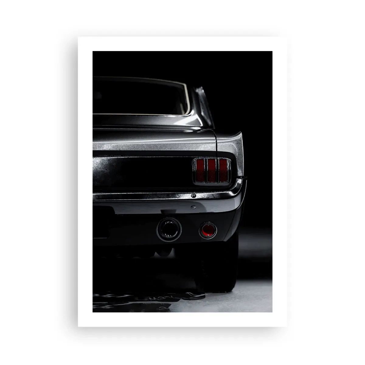 Poster - Un'interpretazione elegante del retro di un'auto classica - 50x70cm - Il fascino del classico - Decorazione murale moderna per soggiorno e camera da letto ARTTOR