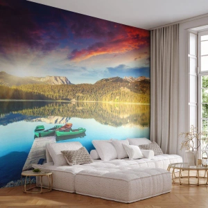 Fotomurali Autoadesivo Deluxe Sticker - Sull'acqua liscia come uno specchio - Paesaggio, Montagne, foresta - 350x256 cm