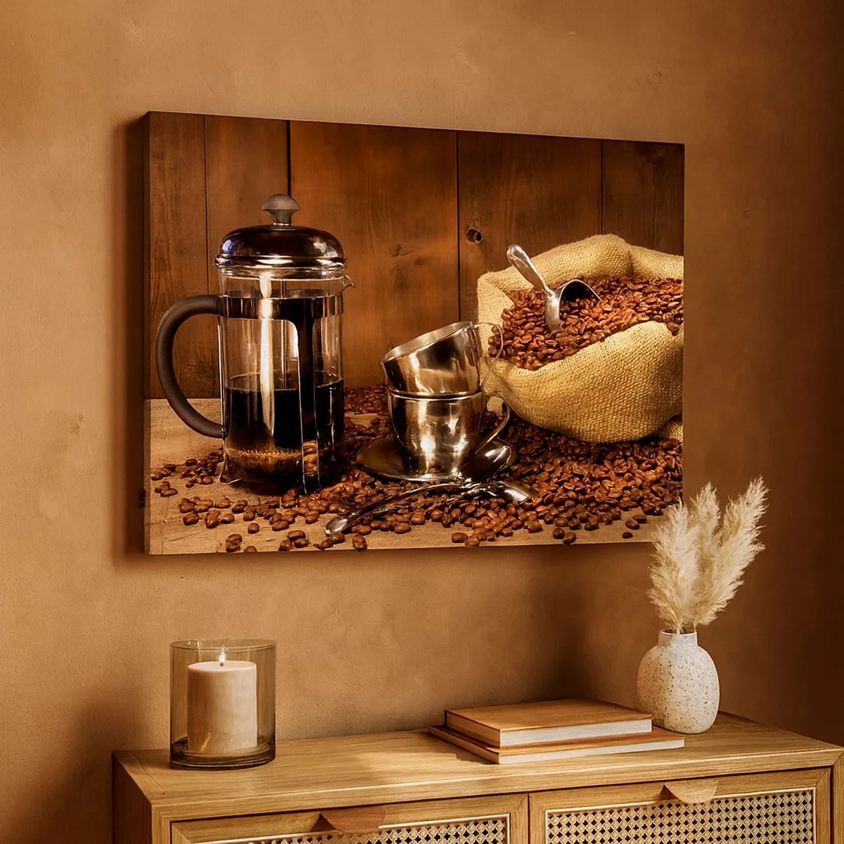 Quadro su tela - Stampe su Tela - French press, tazze e una busta di caffè su uno sfondo di legno - 70x50cm - Magia del caffè: aroma e sapore - Decorazione murale moderna per soggiorno e camera da letto ARTTOR