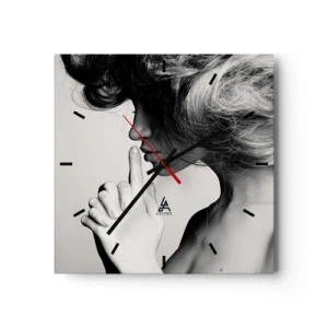 Orologio da parete - Orologio in Vetro - Profilo in bianco e nero di una donna che fa un gesto di silenzio - 30x30cm - Ascoltando se stessa - Decorazione murale moderna per soggiorno e camera da letto ARTTOR