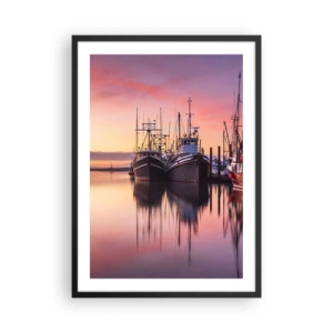 Poster in cornice nera - Barche da pesca nel porto al tramonto - 50x70cm - Prima del giorno successivo - Decorazione murale moderna per soggiorno e camera da letto ARTTOR