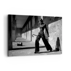 Quadro su tela - Stampe su Tela - Donna elegante in un ambiente industriale - 100x70cm - Eleganza cittadina - Decorazione murale moderna per soggiorno e camera da letto ARTTOR