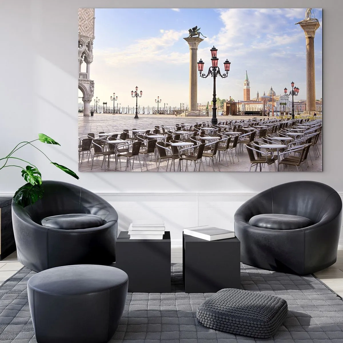 Quadro su vetro - Una piazza con colonne e file di sedie a Venezia - 70x50cm - Venite a tavola - Decorazione murale moderna per soggiorno e camera da letto ARTTOR