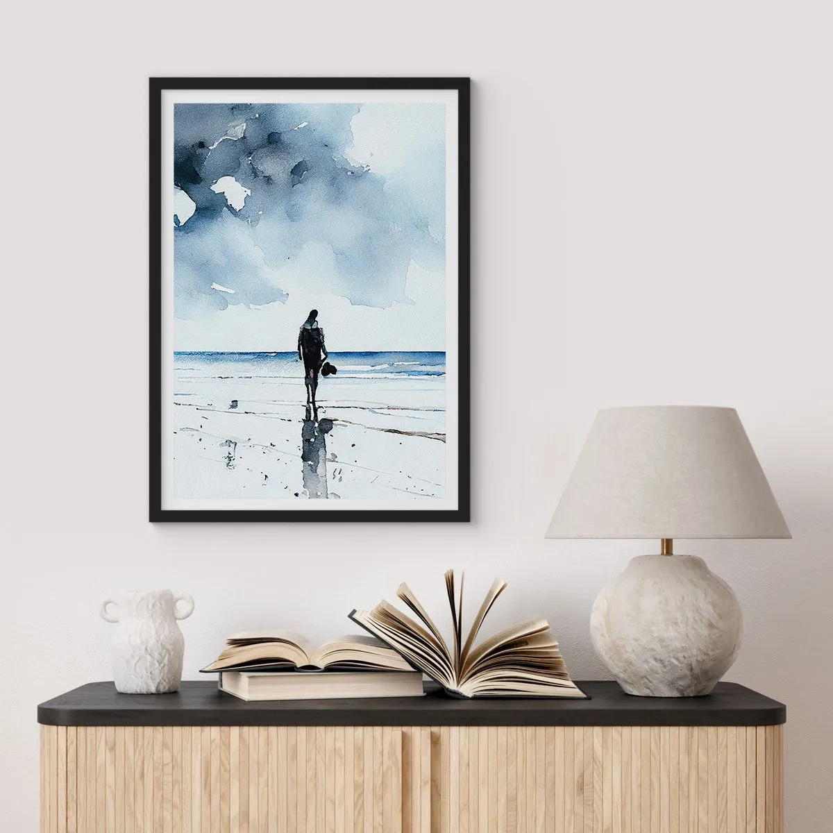 Poster in cornice nera - Paesaggio ad acquerello con una figura sulla spiaggia - 50x70cm - Dialogo con il mare - Decorazione murale moderna per soggiorno e camera da letto ARTTOR