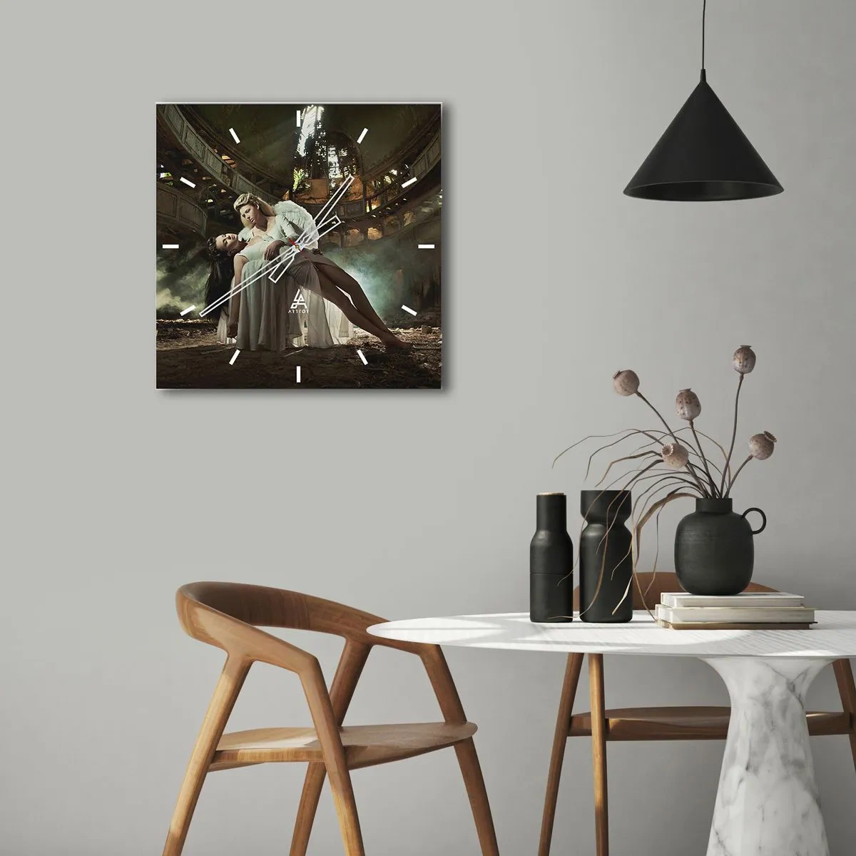 Orologio da parete - Orologio in Vetro - Due figure in rovina con gioco di luci - 30x30cm - Lo spirito dell'antico teatro - Decorazione murale moderna per soggiorno e camera da letto ARTTOR