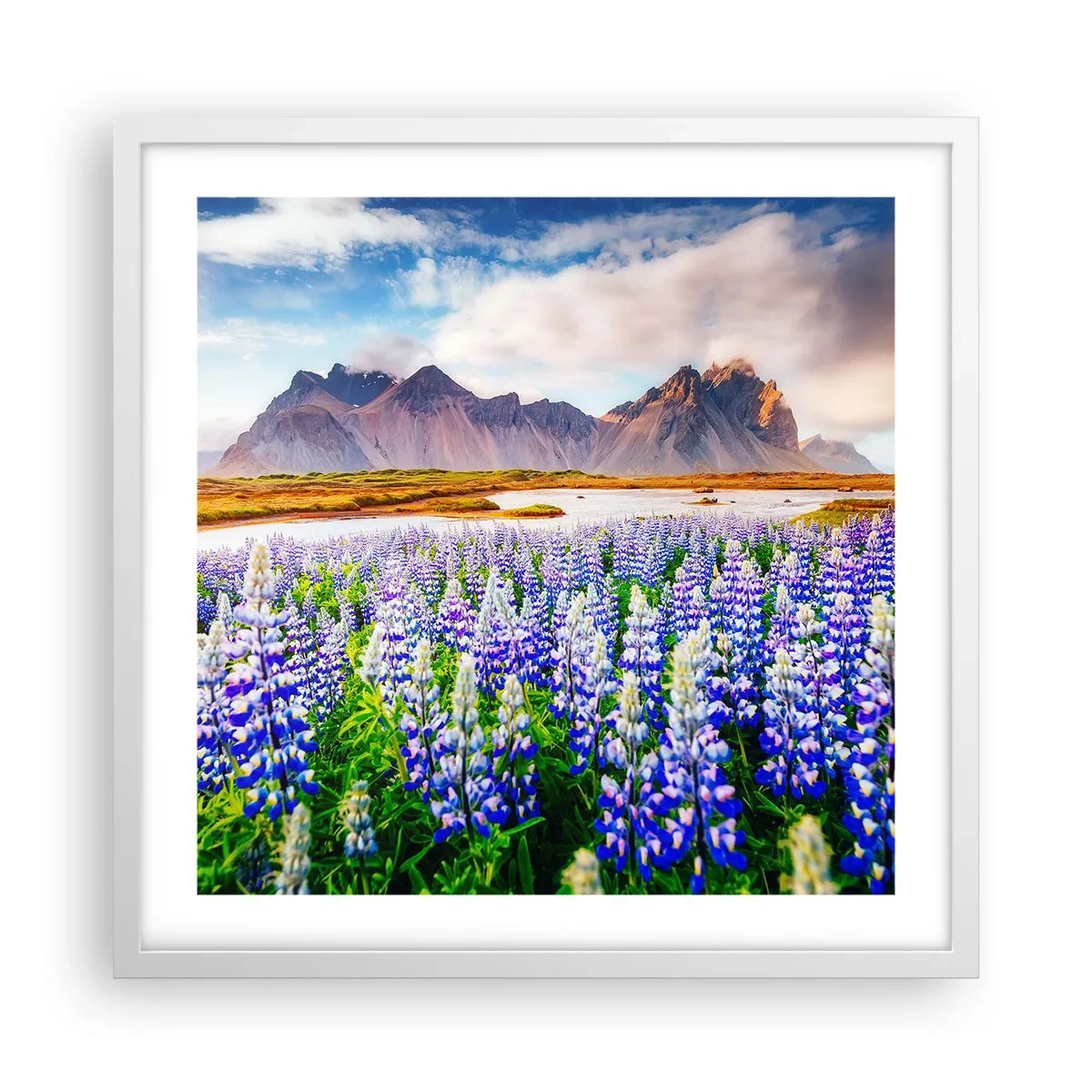 Poster in cornice bianca - Forza e asprezza accanto alla mitezza - 50x50 cm