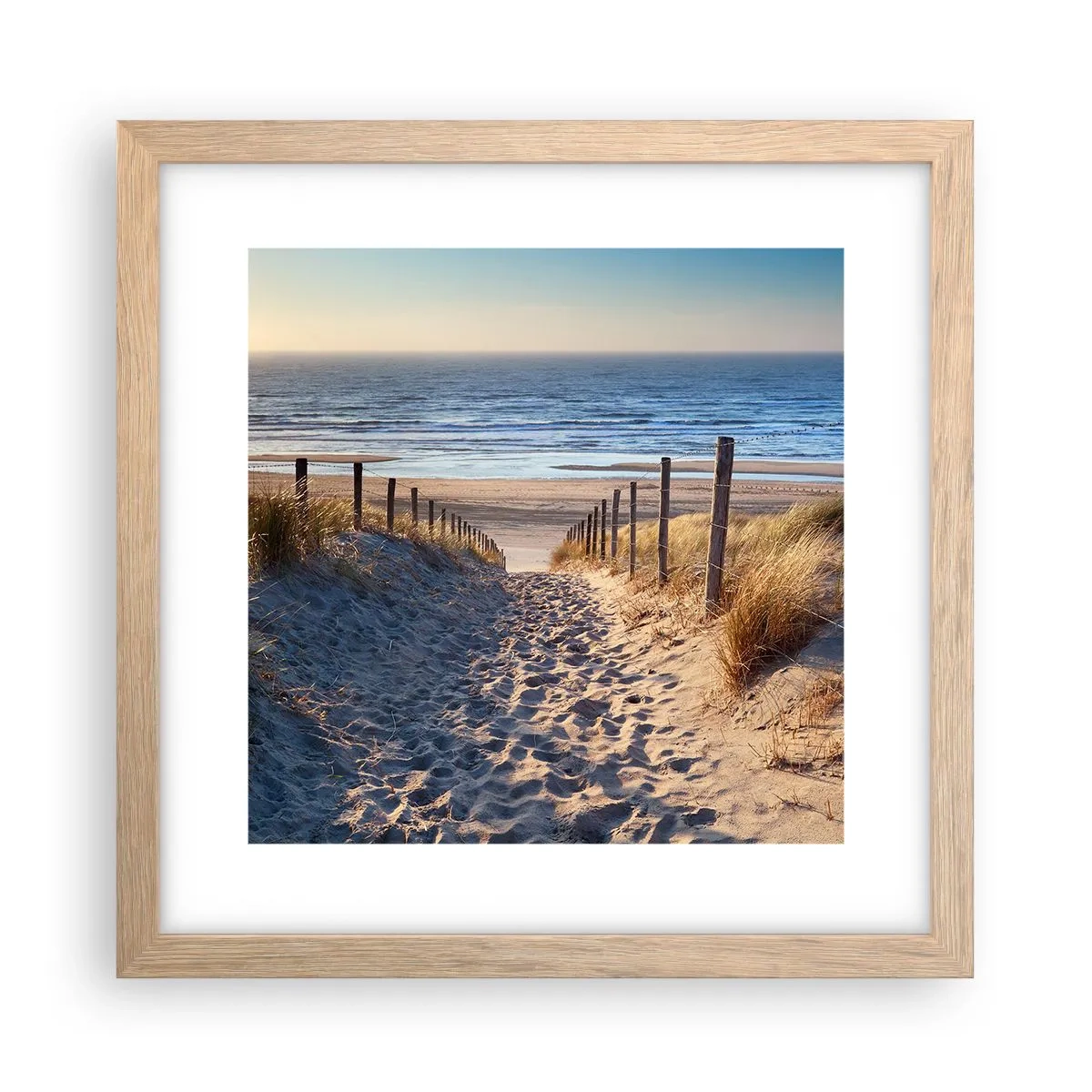 Poster in cornice rovere chiaro - Rumore del mare, uccelli che cantano, spiaggia selvatica tra i cespugli... - 30x30 cm