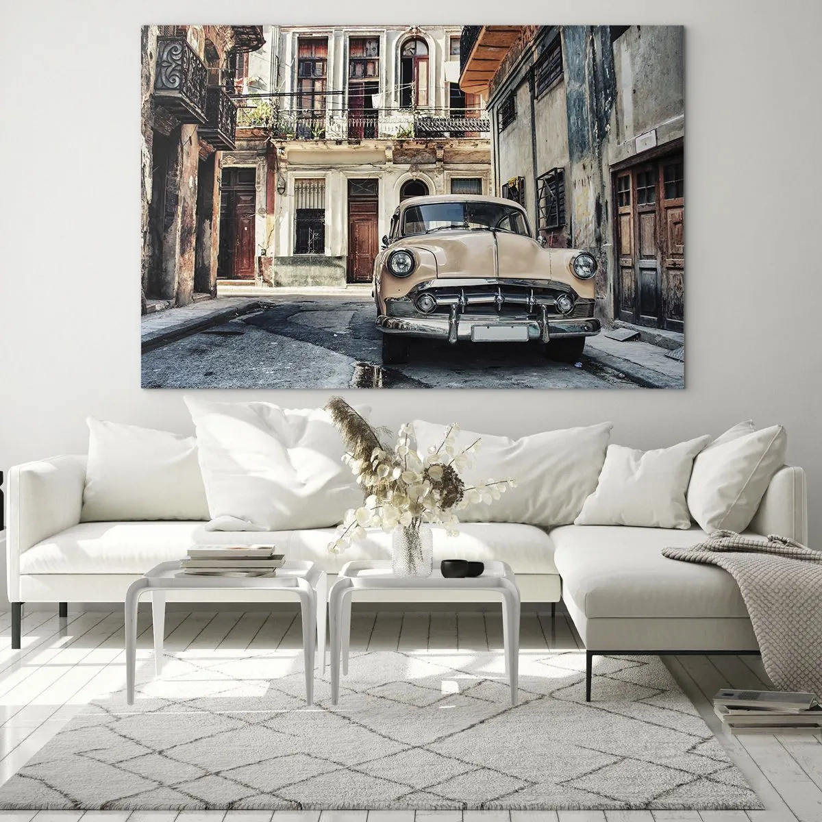 Quadro su vetro - Auto retrò sulla strada del centro storico - 100x70cm - Siesta all'Avana - Decorazione murale moderna per soggiorno e camera da letto ARTTOR
