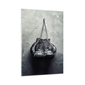 Quadro su vetro - Guantoni da boxe neri appesi al muro - 50x70cm - Tempo di lotte e tempo di pace - Decorazione murale moderna per soggiorno e camera da letto ARTTOR