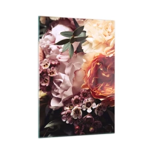 Quadro su vetro - Primo piano di una composizione di rose, garofani e piccoli fiori. - 50x70cm - Avvolti dalla bellezza - Decorazione murale moderna per soggiorno e camera da letto ARTTOR