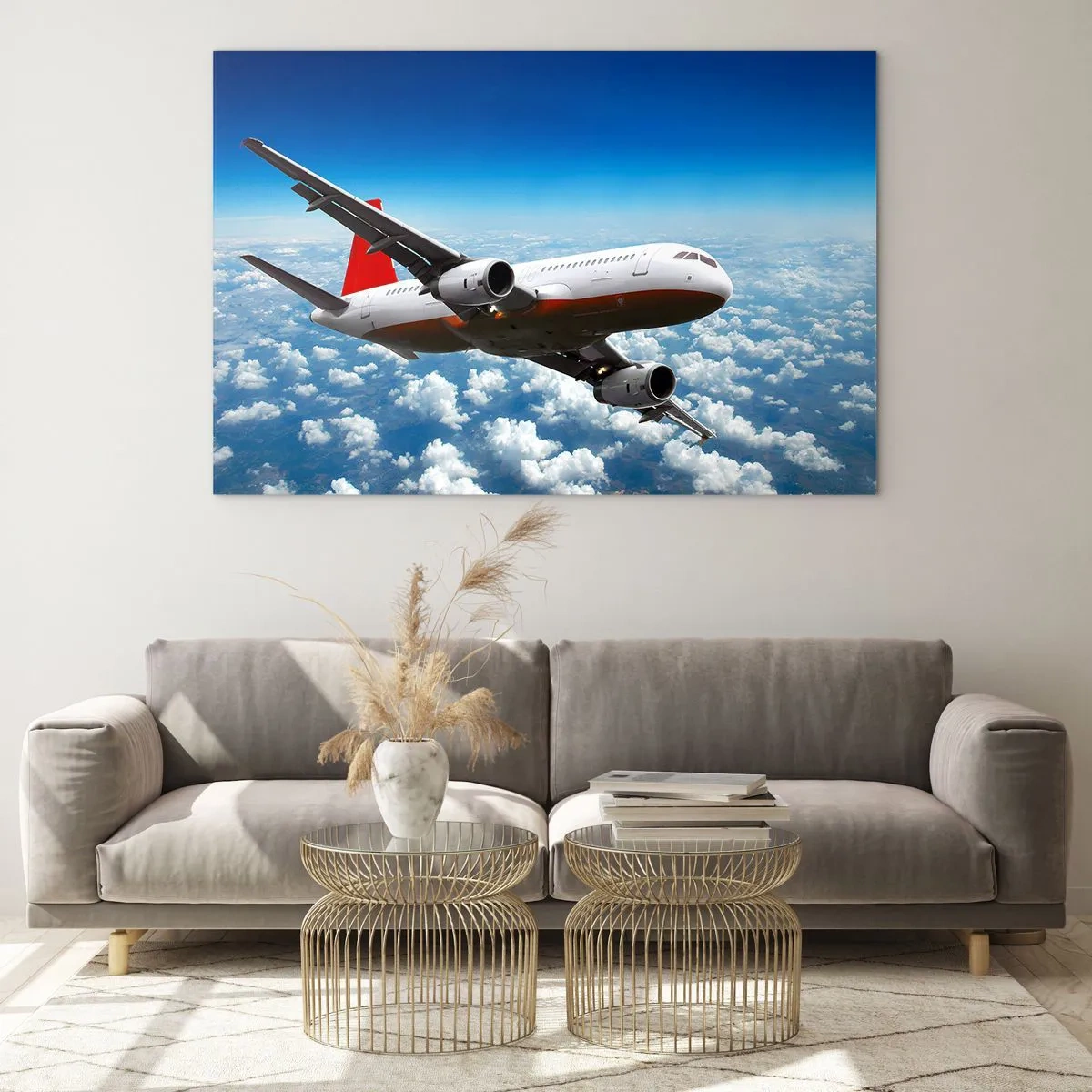 Quadro su vetro - Un aereo passeggeri che vola sopra le nuvole contro un cielo blu - 120x80cm - Lascia tutto - Decorazione murale moderna per soggiorno e camera da letto ARTTOR