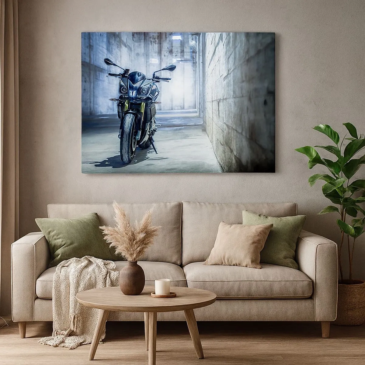 Quadro su tela - Stampe su Tela - Una motocicletta moderna in un interno industriale - 70x50cm - Prima che rombi il motore - Decorazione murale moderna per soggiorno e camera da letto ARTTOR