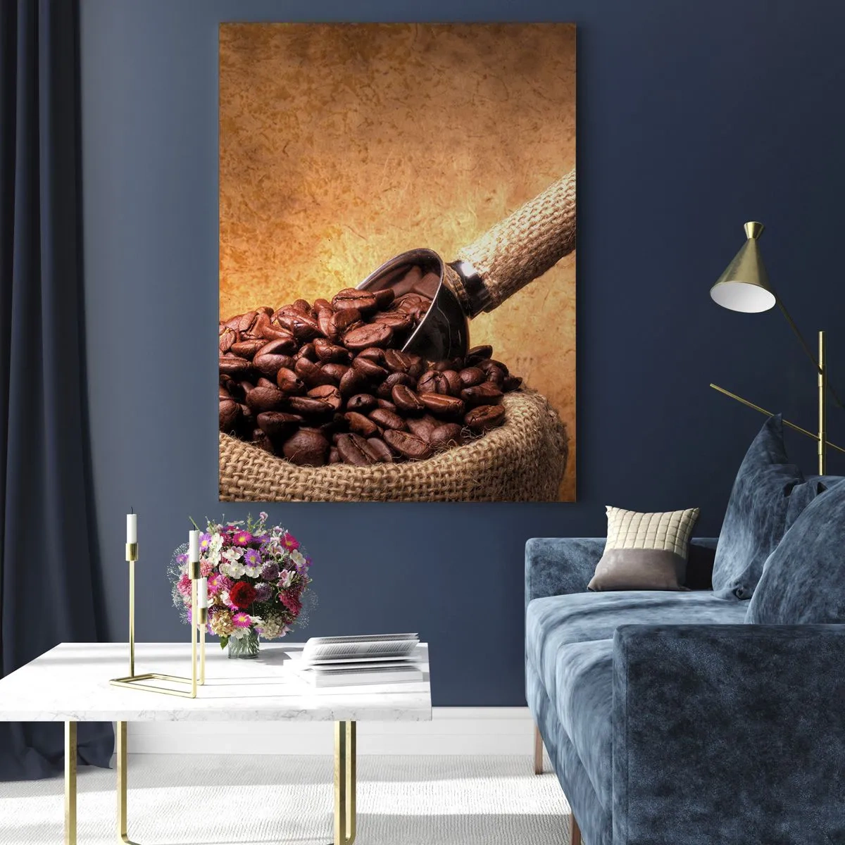 Quadro su vetro - Chicchi di caffè in un sacchetto di iuta con un cucchiaio di metallo - 70x100cm - Alla fonte del gusto - Decorazione murale moderna per soggiorno e camera da letto ARTTOR