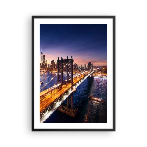 Poster in cornice nera - Ponte di New York City di notte con vista sulla città - 50x70cm - Il ponte luminoso fino al cuore della città - Decorazione murale moderna per soggiorno e camera da letto ARTTOR