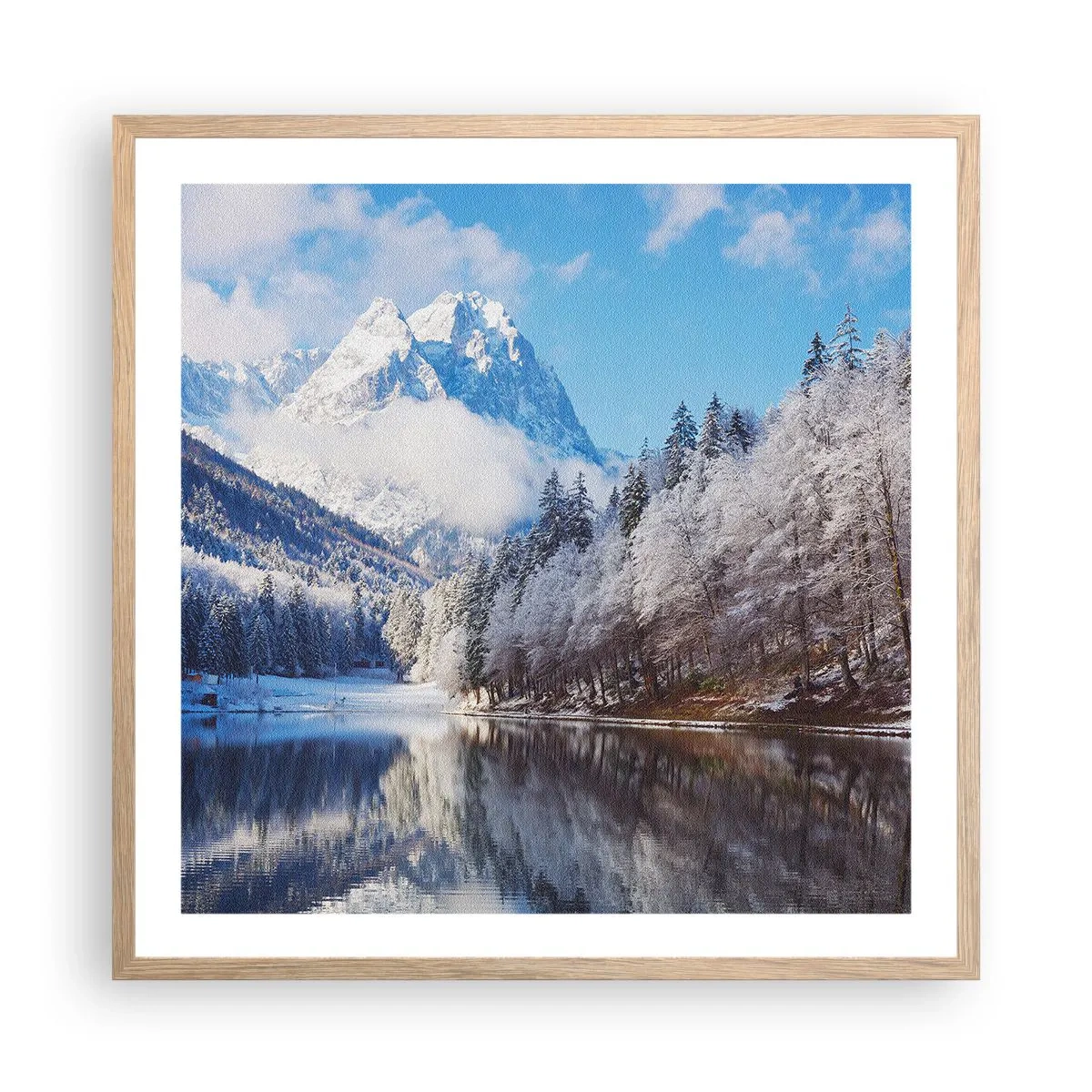 Poster in cornice rovere chiaro - Il custode innevato - 60x60 cm