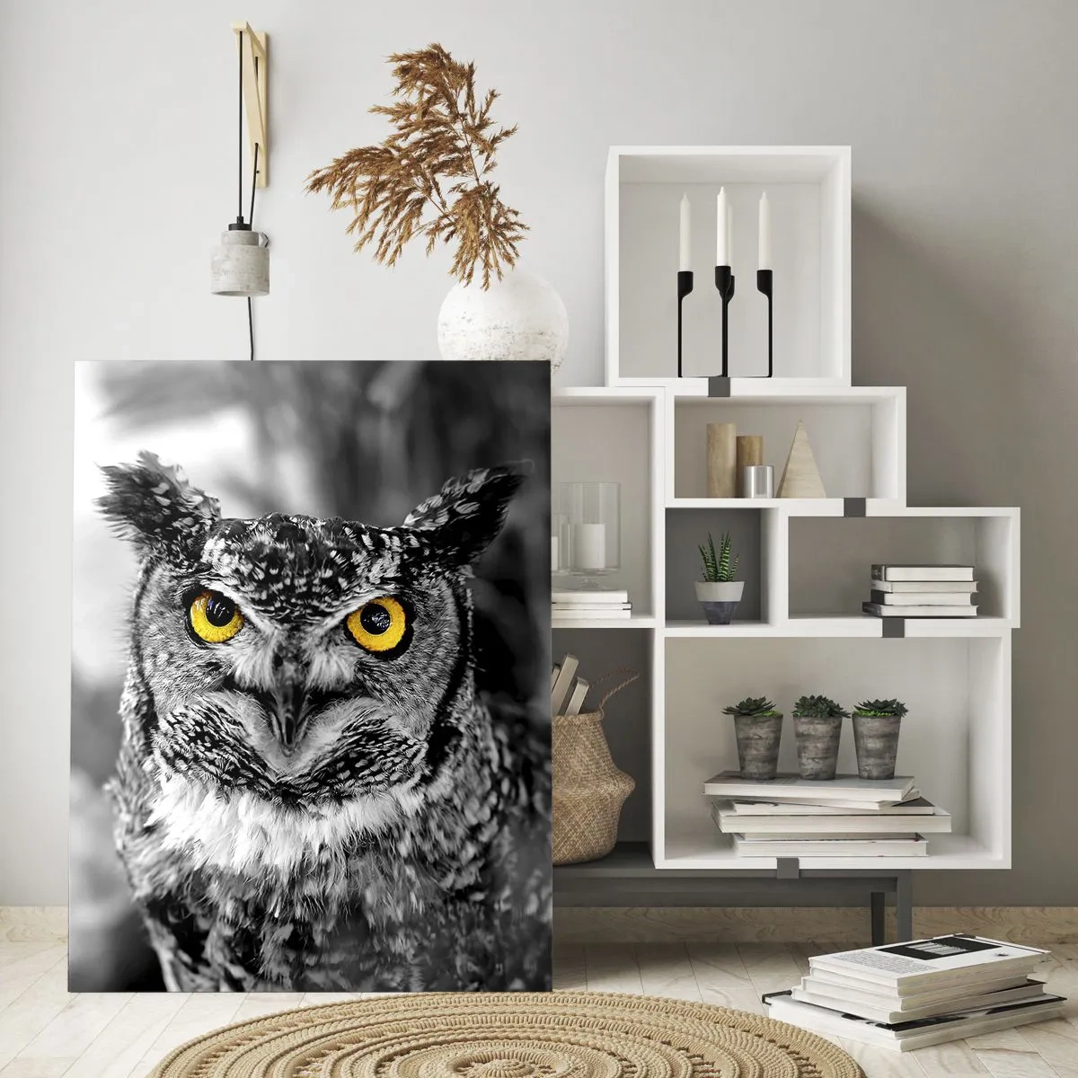 Quadro su vetro - Un gufo con gli occhi gialli su uno sfondo bianco e nero - 50x70cm - Non si può nascondere niente - Decorazione murale moderna per soggiorno e camera da letto ARTTOR