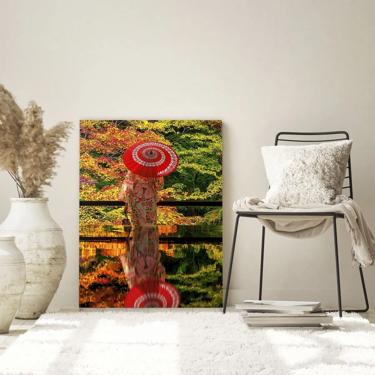 Quadro su vetro - Una donna in kimono con un ombrello sullo sfondo di un paesaggio autunnale, riflessa nell'acqua. - 50x70cm - Nel tempio della natura - Decorazione murale moderna per soggiorno e camera da letto ARTTOR