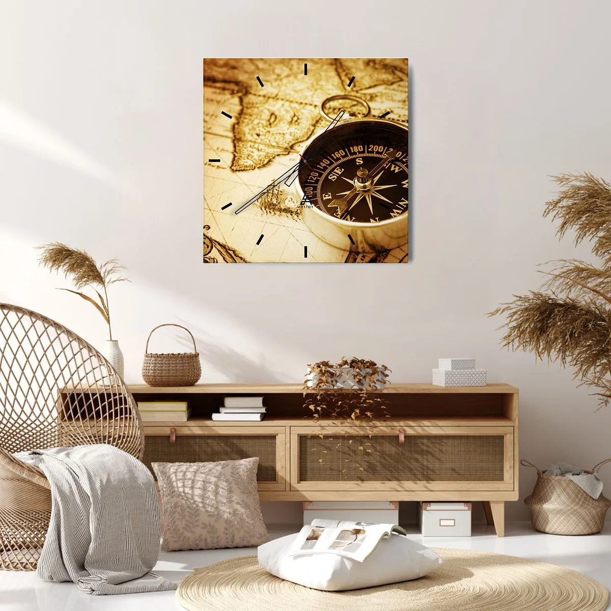 Orologio da parete - Orologio in Vetro - Una bussola antica sullo sfondo di una vecchia mappa del mondo - 30x30cm - A est o a ovest? - Decorazione murale moderna per soggiorno e camera da letto ARTTOR