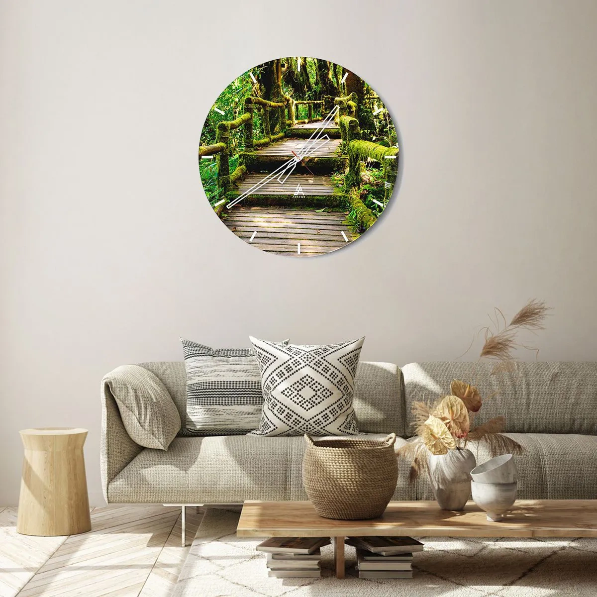 Orologio da parete - Orologio in Vetro - Un sentiero di legno in una foresta tropicale ricoperta di muschio - 30x30cm - Un corridoio nel verde - Decorazione murale moderna per soggiorno, cucina e camera da letto ARTTOR