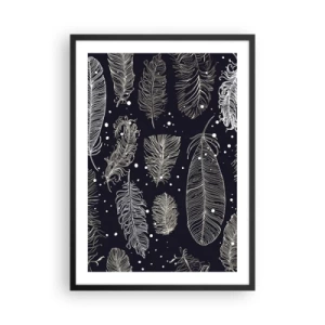 Poster in cornice nera - Piume bianche su sfondo nero in una disposizione elegante - 50x70cm - Pizzo piumato - Decorazione murale moderna per soggiorno e camera da letto ARTTOR
