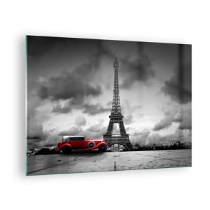 Quadro su vetro - Un'auto retrò rossa con la Torre Eiffel sullo sfondo, in un contesto in bianco e nero. - 70x50cm - Non molto tempo fa a Parigi - Decorazione murale moderna per soggiorno e camera da letto ARTTOR