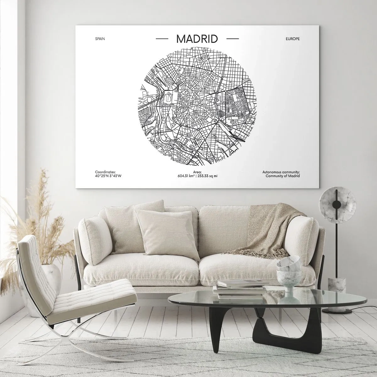 Quadro su vetro - Una mappa minimalista di Madrid in bianco e nero, di forma circolare. - 120x80cm - Anatomia di Madrid - Decorazione murale moderna per soggiorno e camera da letto ARTTOR