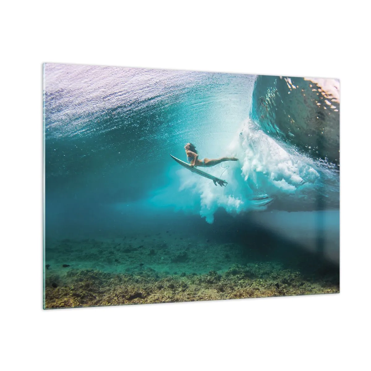Quadro su vetro - Surfista sott'acqua tra le onde con una tavola da surf - 100x70cm - Mondo subacqueo - Decorazione murale moderna per soggiorno e camera da letto ARTTOR