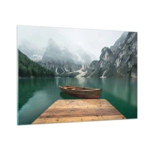 Quadro su vetro - Una barca ai moli di un lago in uno scenario montuoso con nebbia - 100x70cm - E attorno le fiere rocce - Decorazione murale moderna per soggiorno e camera da letto ARTTOR