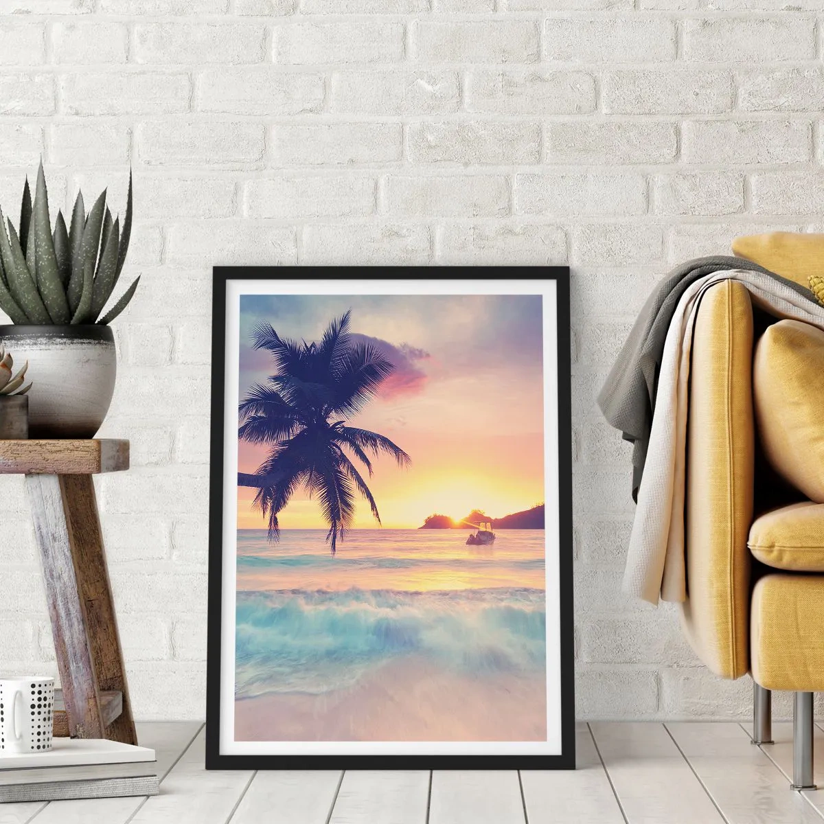 Poster in cornice nera - Palma sulla spiaggia durante il tramonto - 50x70cm - Sera nell'insenatura - Decorazione murale moderna per soggiorno e camera da letto ARTTOR