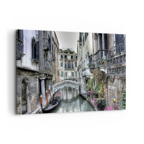 Quadro su tela - Stampe su Tela - Canale veneziano con gondola e ponte di pietra - 100x70cm - Da secoli in silenziosa riflessione - Decorazione murale moderna per soggiorno e camera da letto ARTTOR