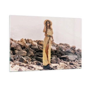 Quadro su vetro - Una donna con un abito in stile boho contro una costa rocciosa - 120x80cm - La magia delle pietre - Decorazione murale moderna per soggiorno e camera da letto ARTTOR