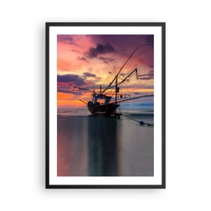 Poster in cornice nera - Peschereccio sullo sfondo del sole al tramonto sulla spiaggia - 50x70cm - Sera esotica - Decorazione murale moderna per soggiorno e camera da letto ARTTOR