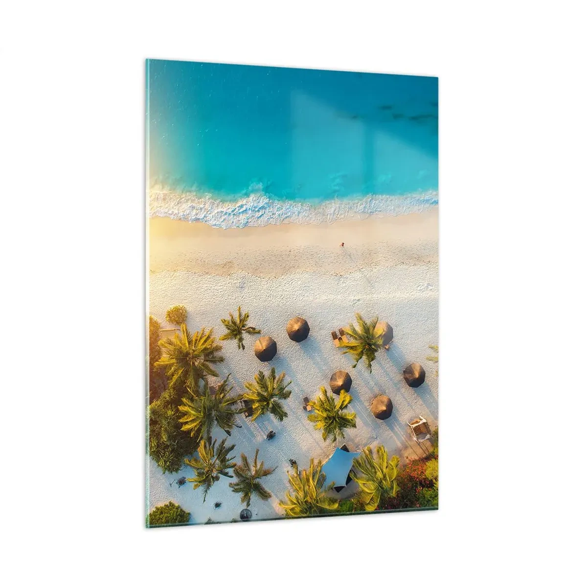 Quadro su vetro - Vista aerea di una spiaggia tropicale con palme e ombrelloni - 50x70cm - Benvenuti in paradiso - Decorazione murale moderna per soggiorno e camera da letto ARTTOR