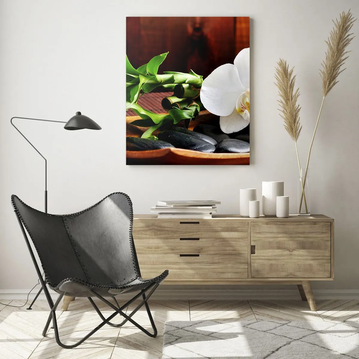Quadro su vetro - Orchidea bianca su pietre nere e bambù in una ciotola di legno - 50x70cm - Lasciati toccare dalla natura - Decorazione murale moderna per soggiorno e camera da letto ARTTOR